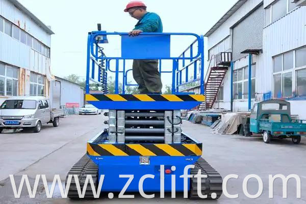 Tracked Scissor Lift2